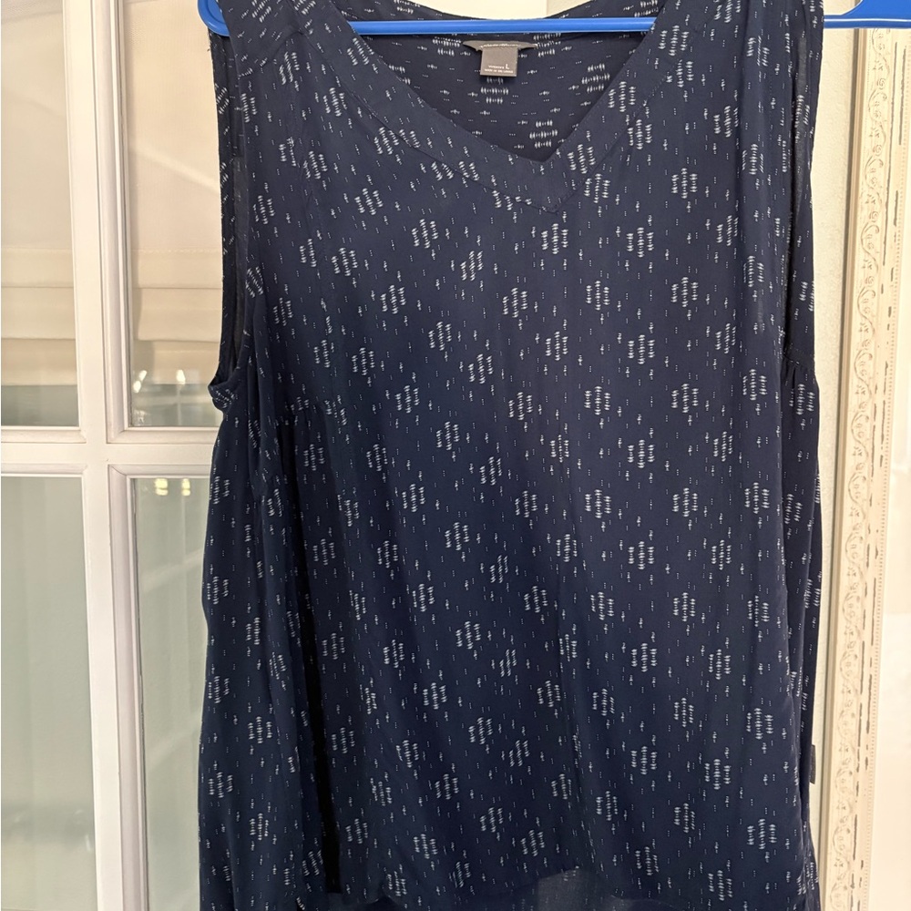 Eddie Bauer Dark Blue Patterned Blouse